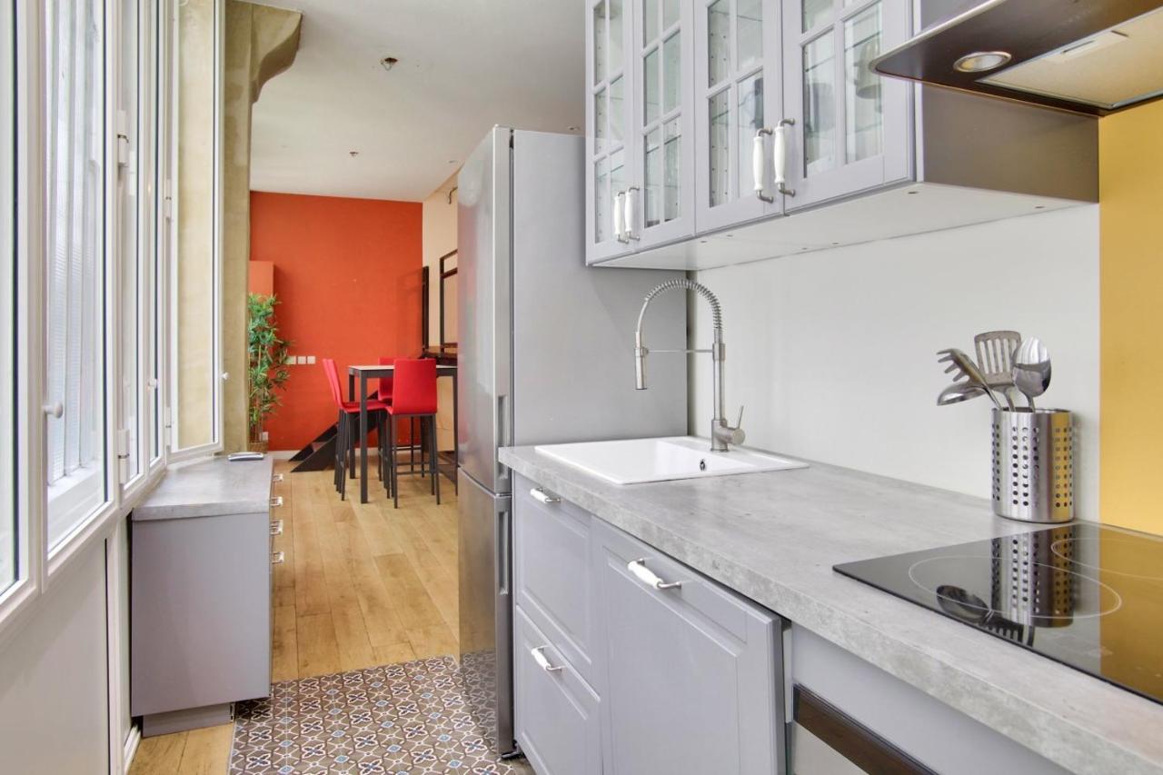 2 Bedrooms Le Marais Nazareth Paris Exteriör bild