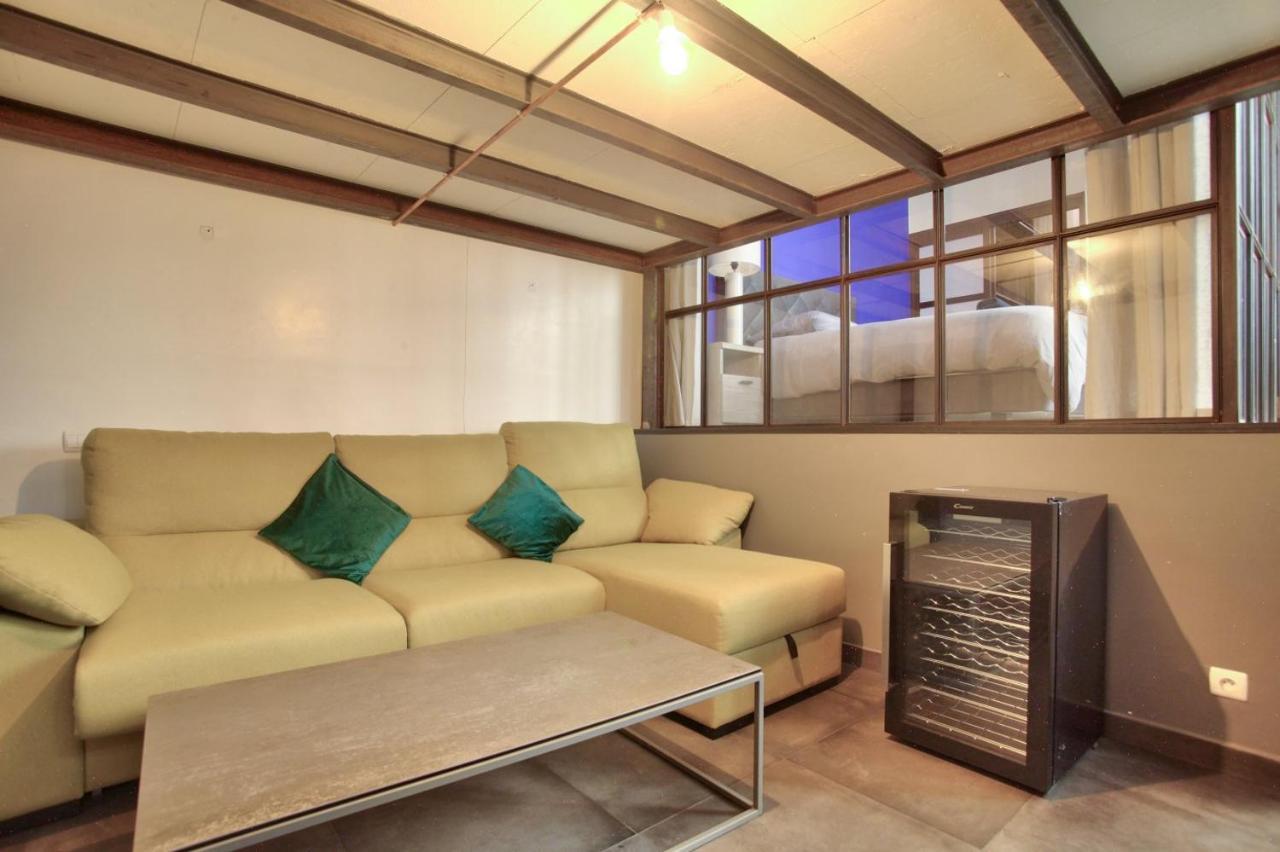 2 Bedrooms Le Marais Nazareth Paris Exteriör bild
