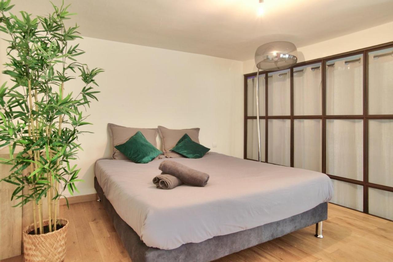 2 Bedrooms Le Marais Nazareth Paris Exteriör bild